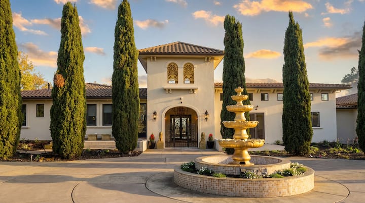 Private Sonoma Estate W/ Panoramic Vineyard Views! - Novato, CA