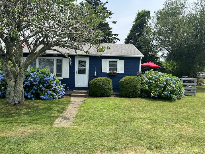 Cozy Beach Cottage-near All Narragansett Offerings - Narragansett, RI