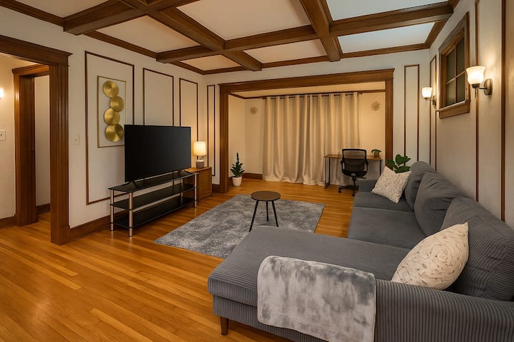 Cozy 4br | 15 Min To Boston + Free Parking - Medford, MA