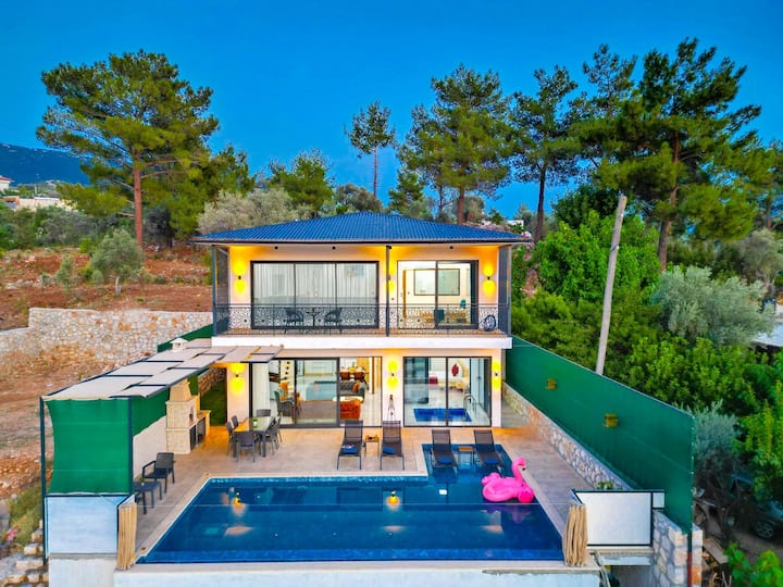 Villa Loft üZümlü Sıcak Havuzlu - Kalkan