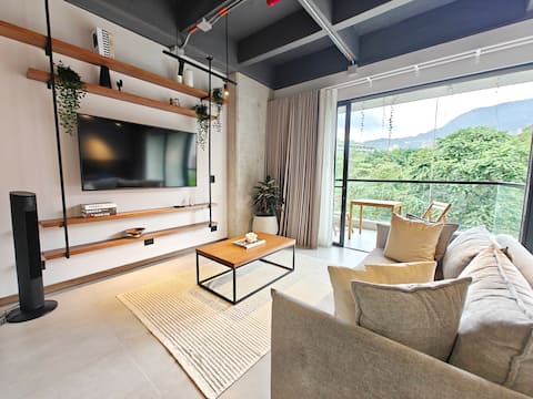 Propiedad de Airbnb exitosa: Luxury industrial-style loft en Antioquia