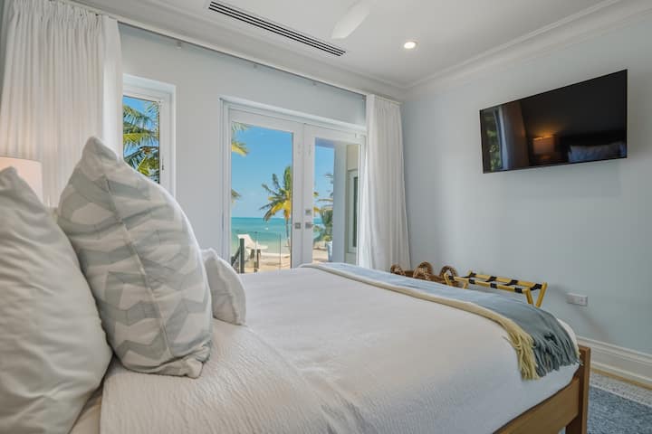 Ocean views in bedroom 3.