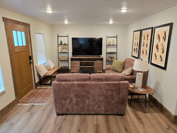 New! The Fish House - Thermopolis, WY