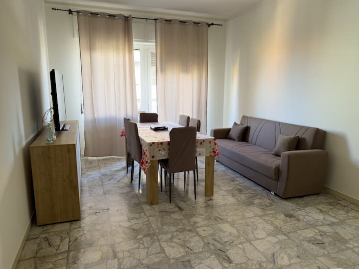 Casavacanzeroseto: Appartamento In Centro - Roseto degli Abruzzi