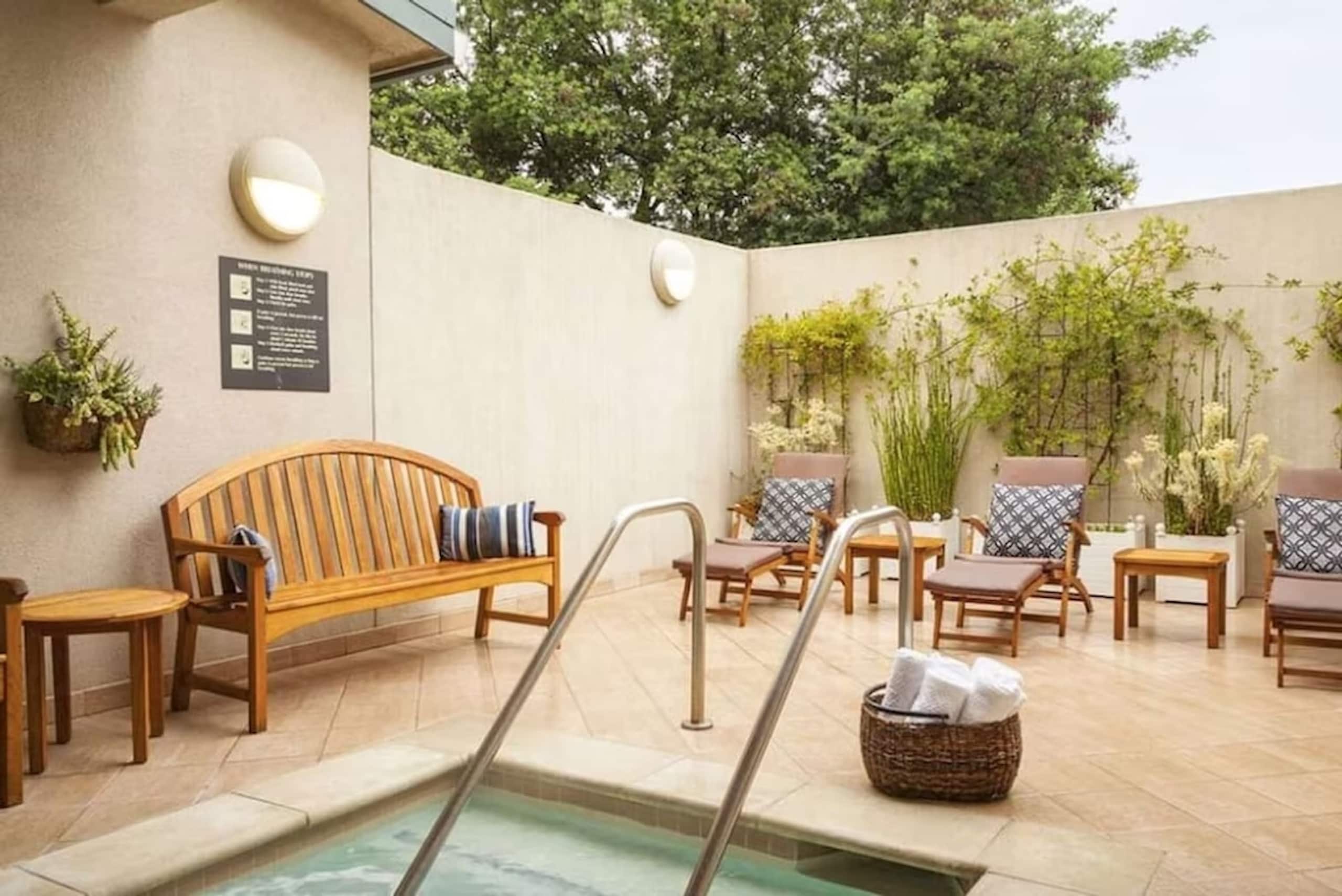 Side-by-Side Napa Condos with Golf Views - Photo 47