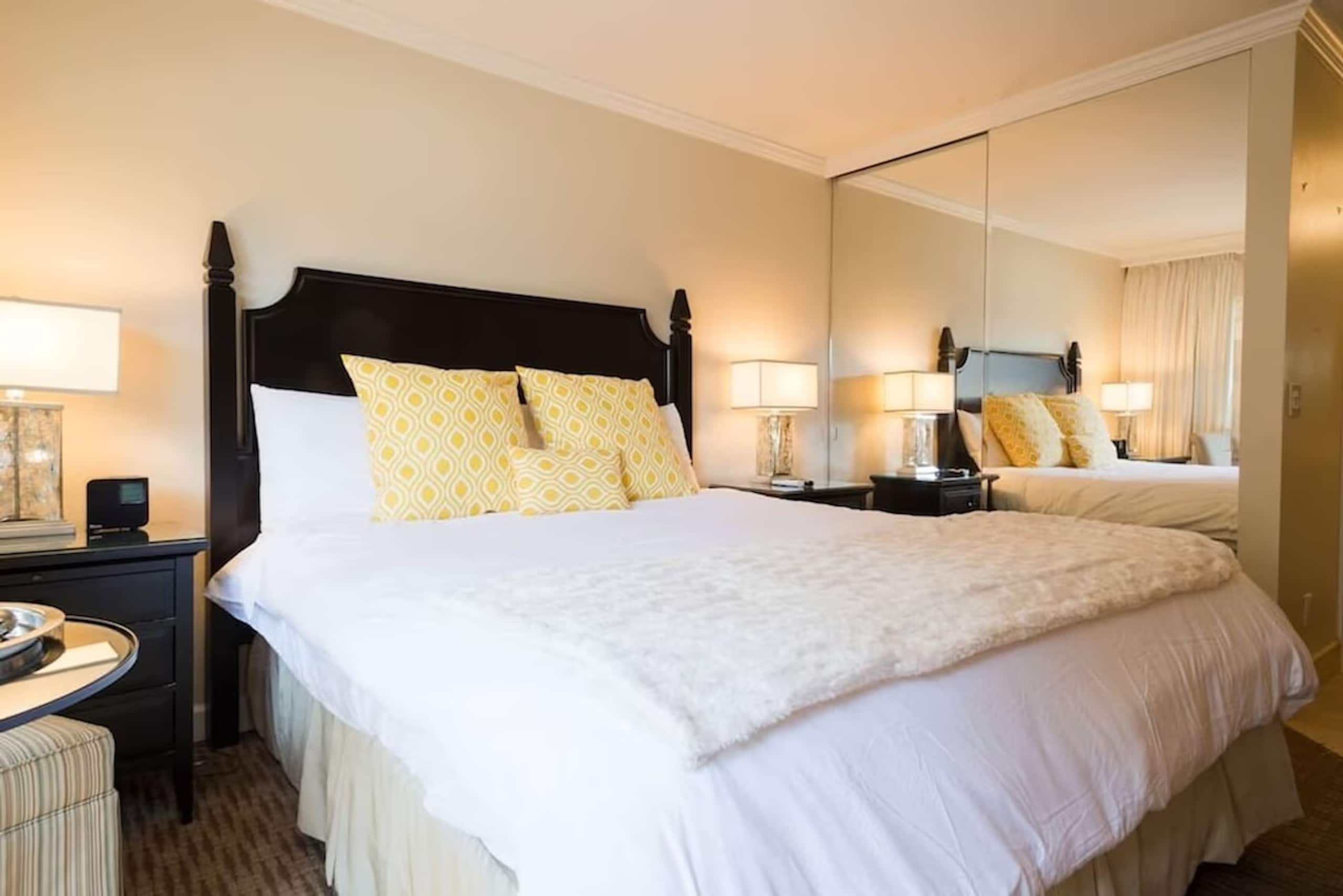 Side-by-Side Napa Condos with Golf Views - Photo 9
