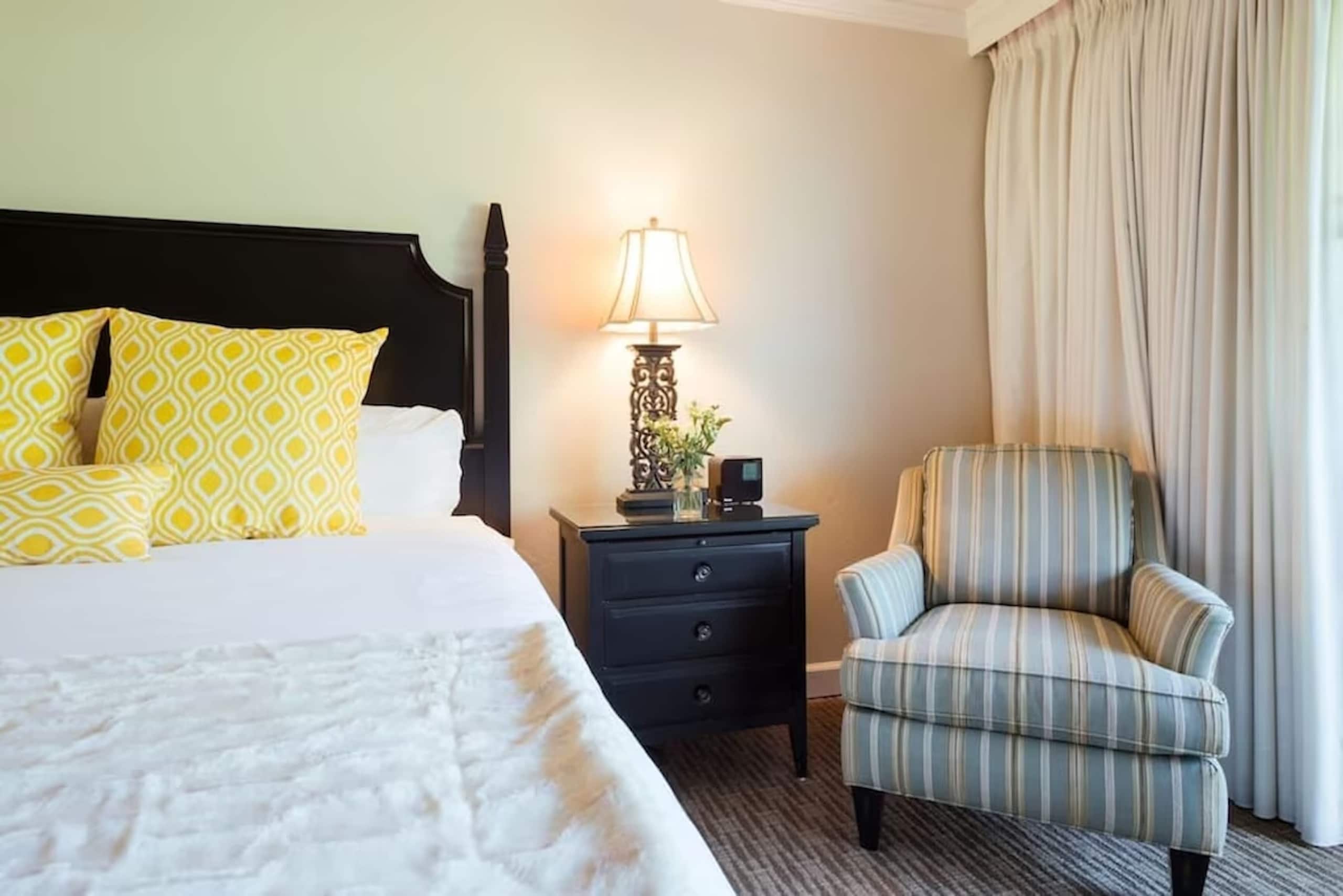 Side-by-Side Napa Condos with Golf Views - Photo 28