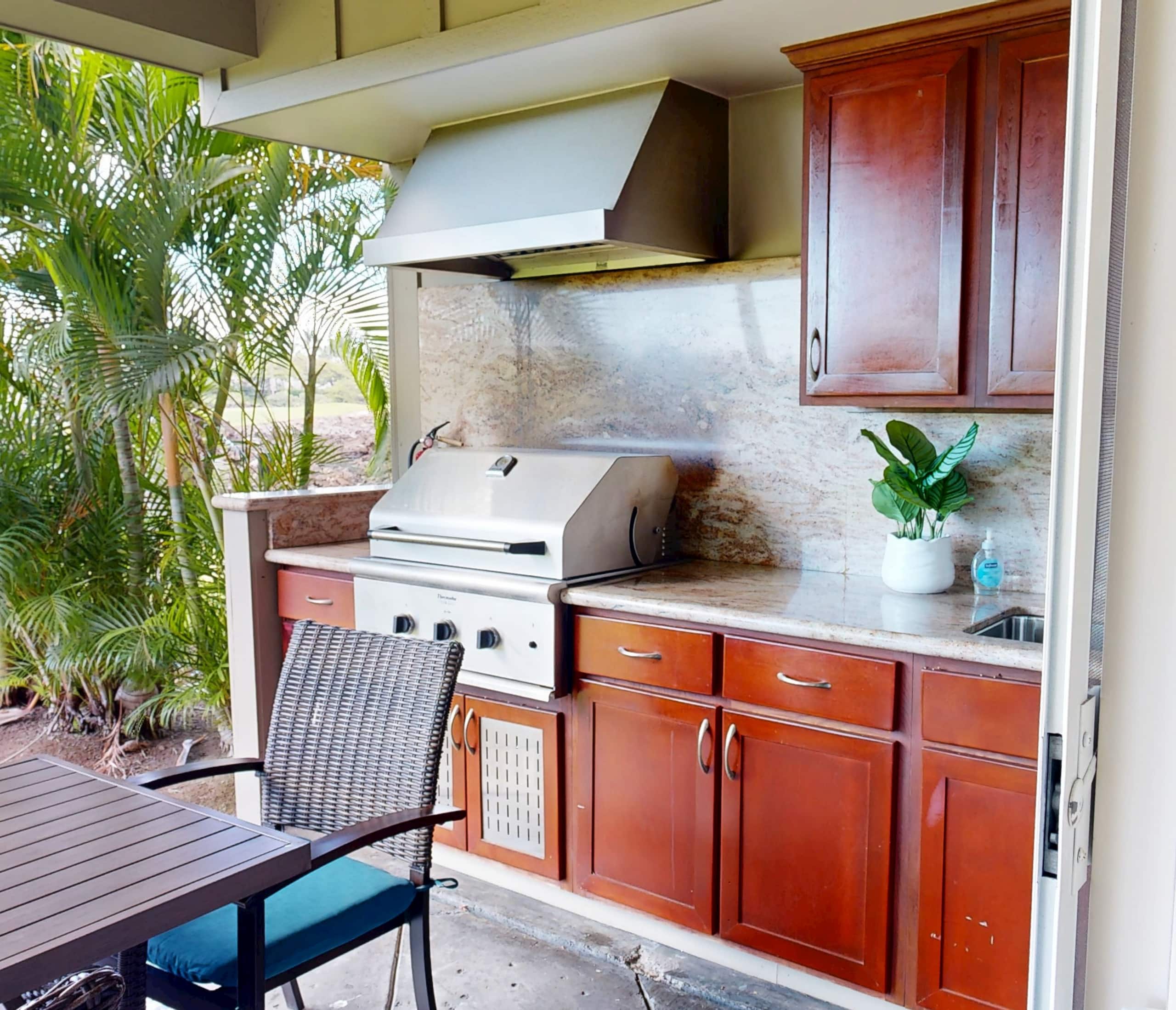 Home in Waimea · ★5.0 · 3 bedrooms · 4 beds · 3 private baths - Image 25