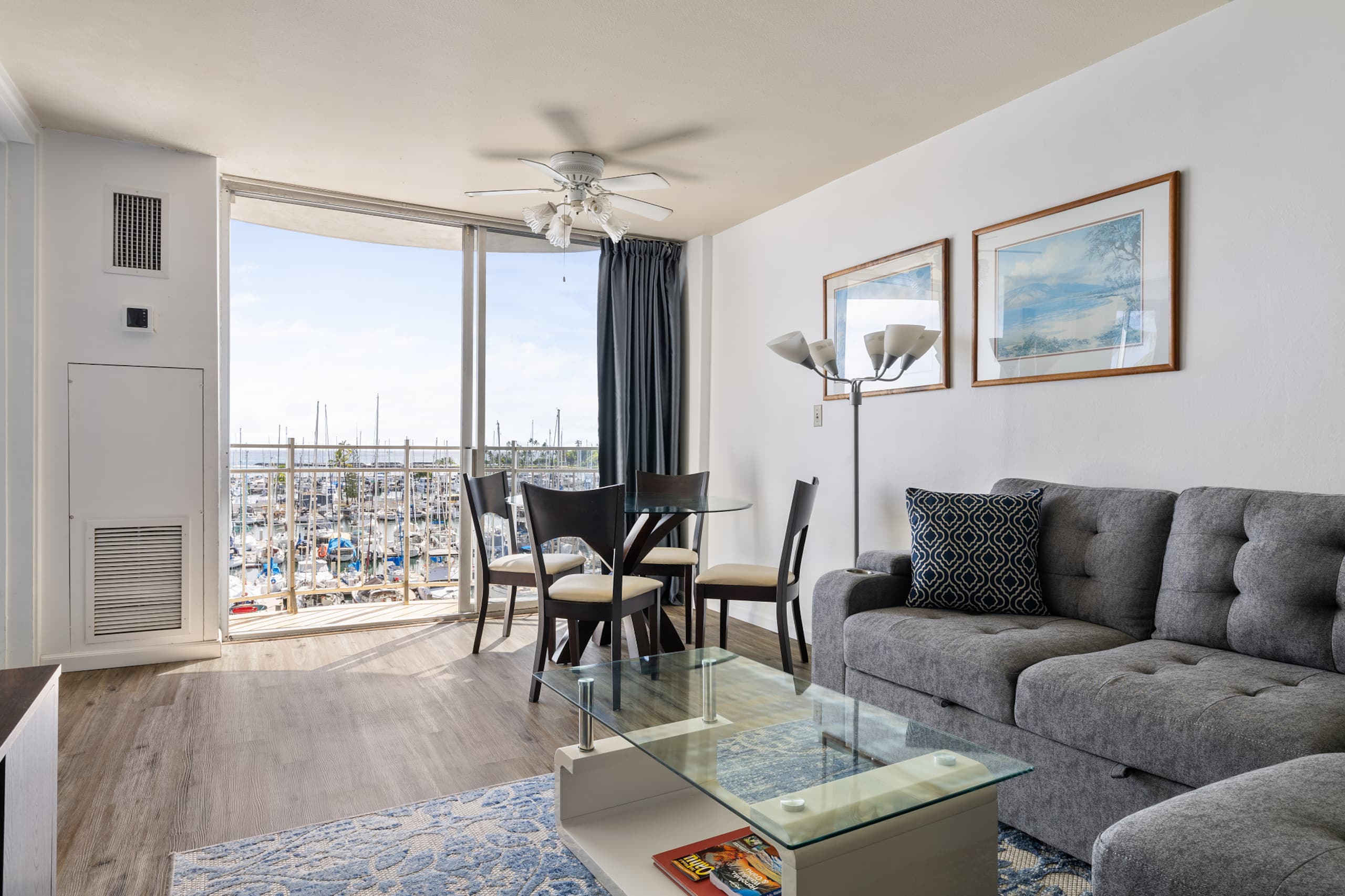 Ocean view one bedroom condo at Ilikai Marina - Image 1