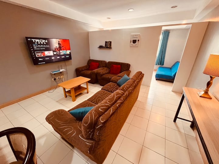 Enjoy Relaxing @ Central Condo - Wi-fi & Disney+ - Bataan