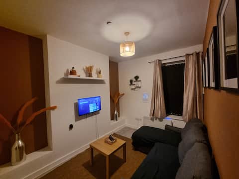 Successful Airbnb property: Keyless Entry · Fresh Linen · Fast Wi-Fi in Grangetown