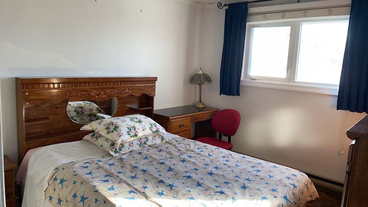 Quiet Cozy Room Close To College - Thunder Bay