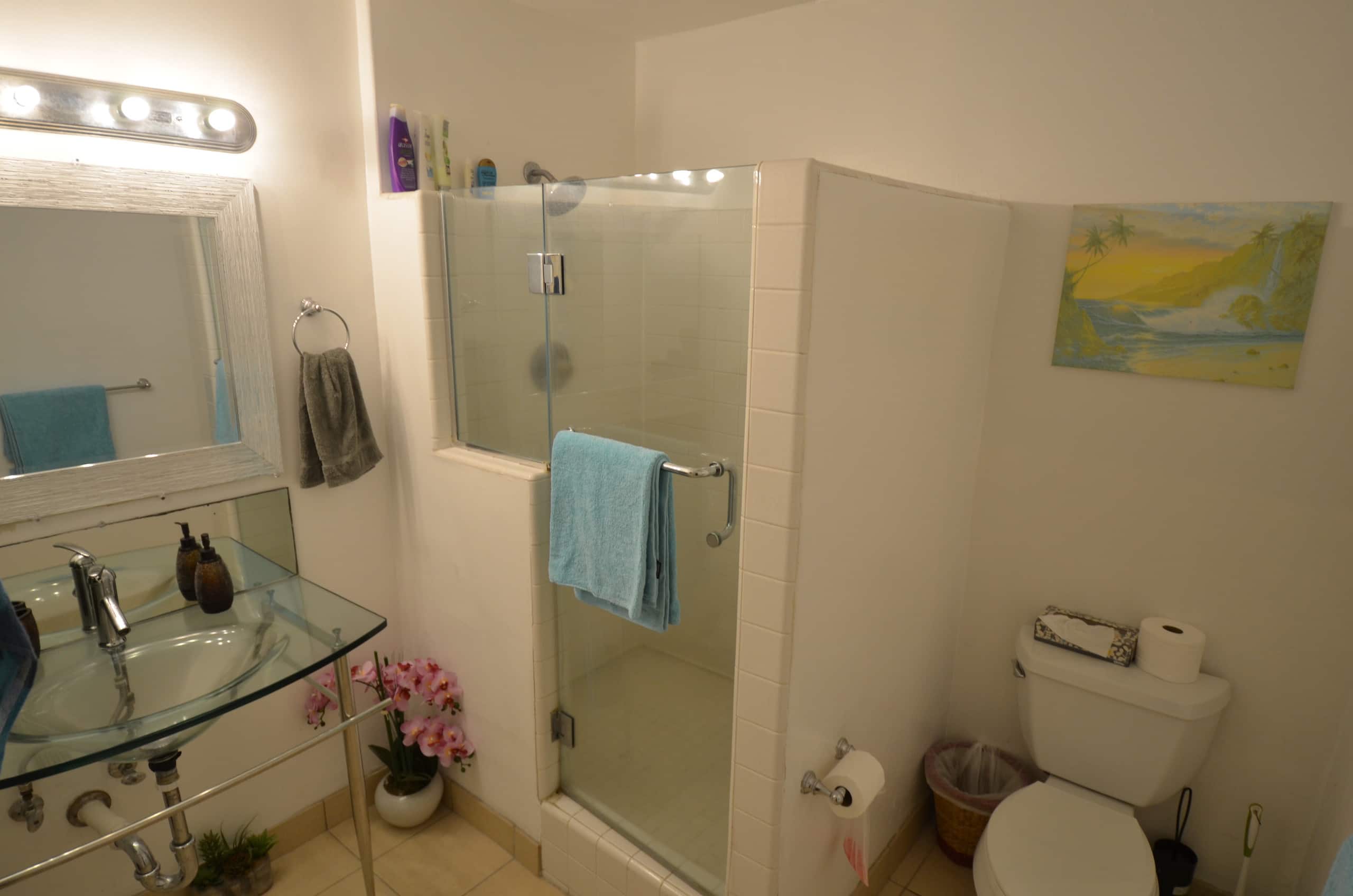 Condo in Honolulu · ★4.75 · 1 bedroom · 2 beds · 1 private bath - Image 8