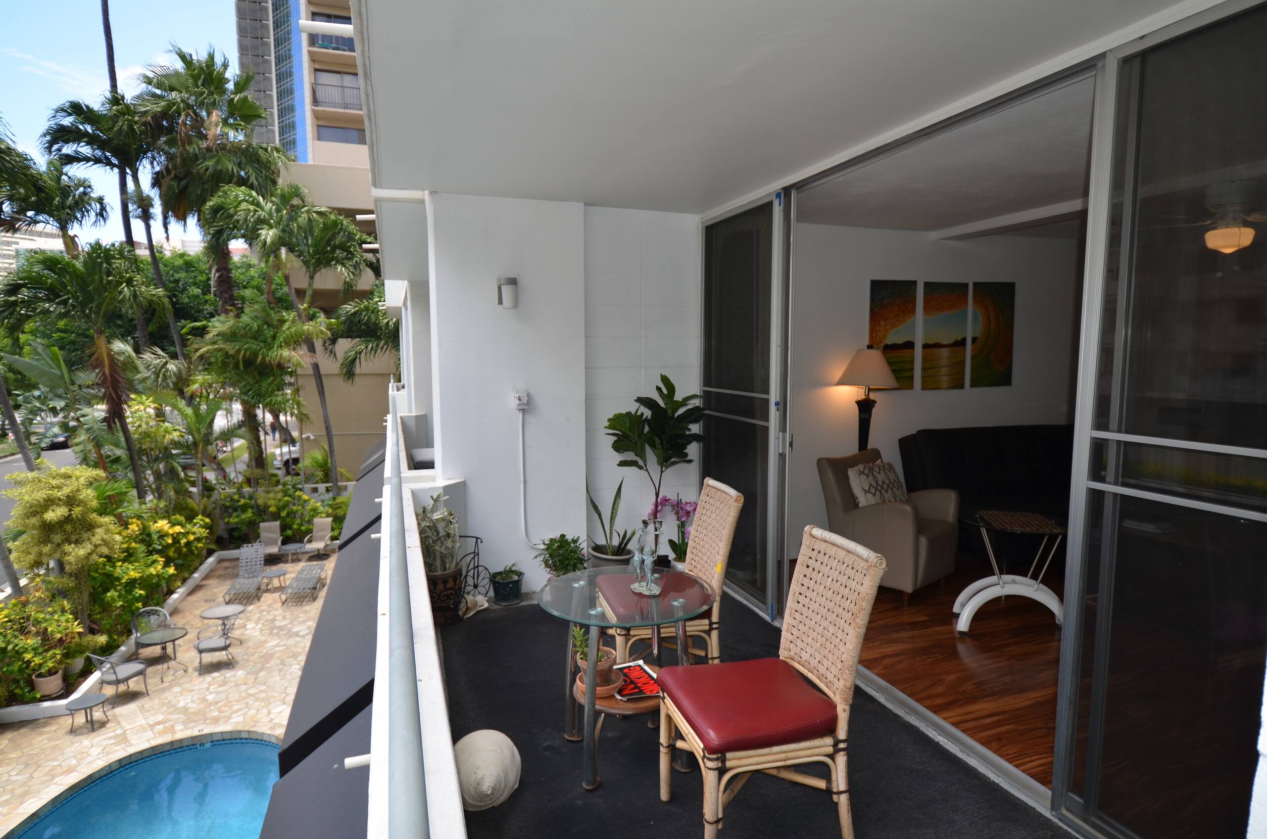 Condo in Honolulu · ★4.75 · 1 bedroom · 2 beds · 1 private bath - Image 9
