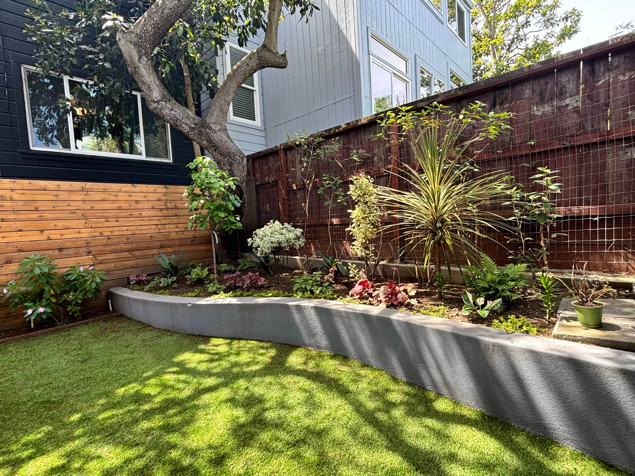 Home in San Francisco · ★5.0 · 2 bedrooms · 2 beds · 1.5 baths - Image 13