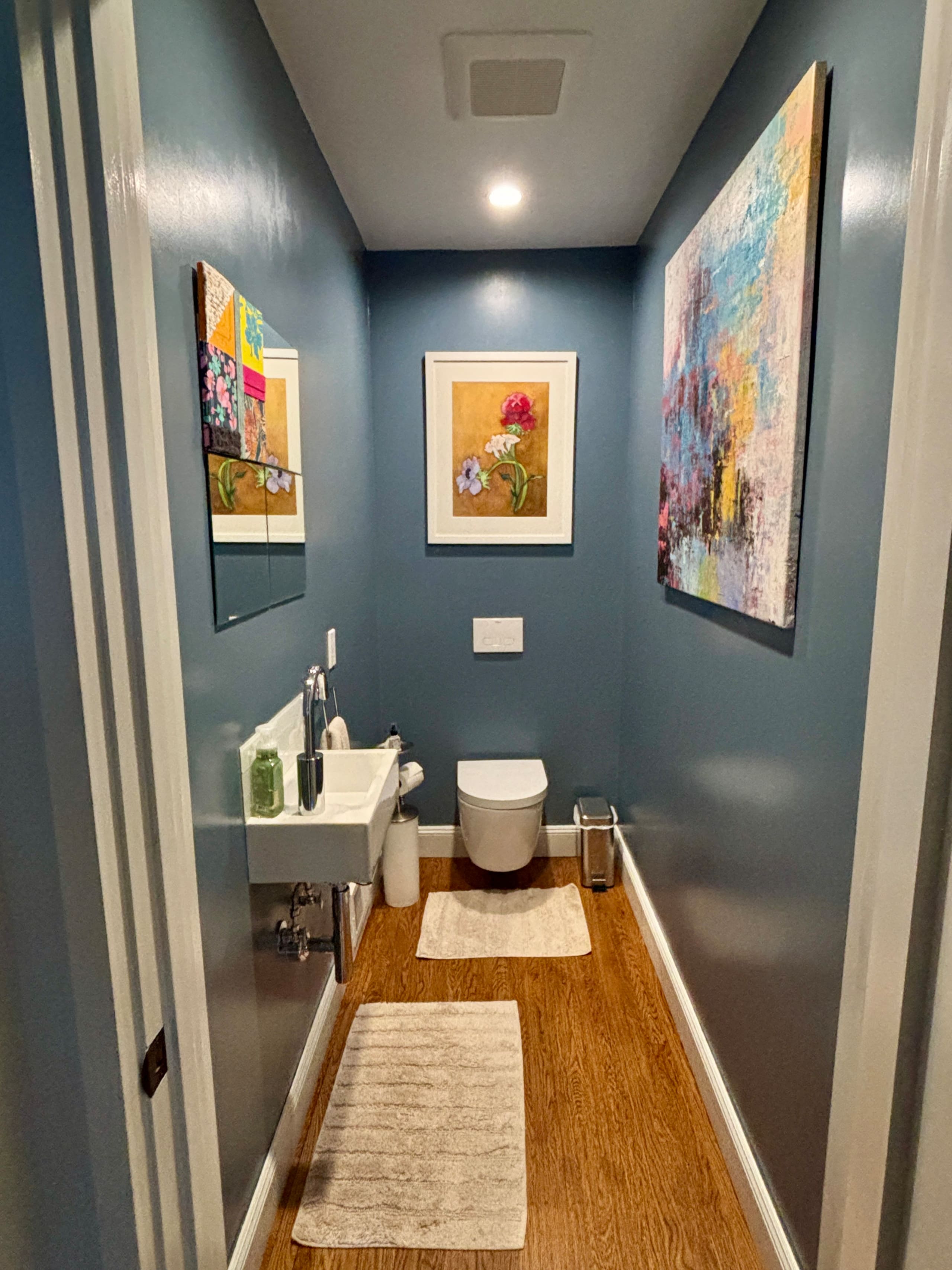 Home in San Francisco · ★5.0 · 2 bedrooms · 2 beds · 1.5 baths - Image 11