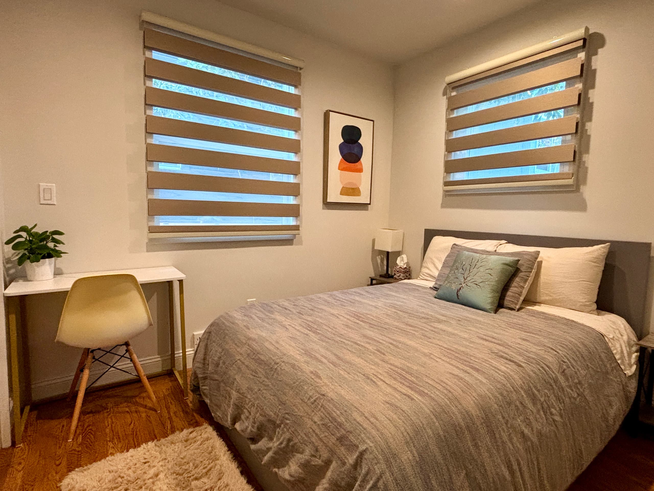 Home in San Francisco · ★5.0 · 2 bedrooms · 2 beds · 1.5 baths - Image 7