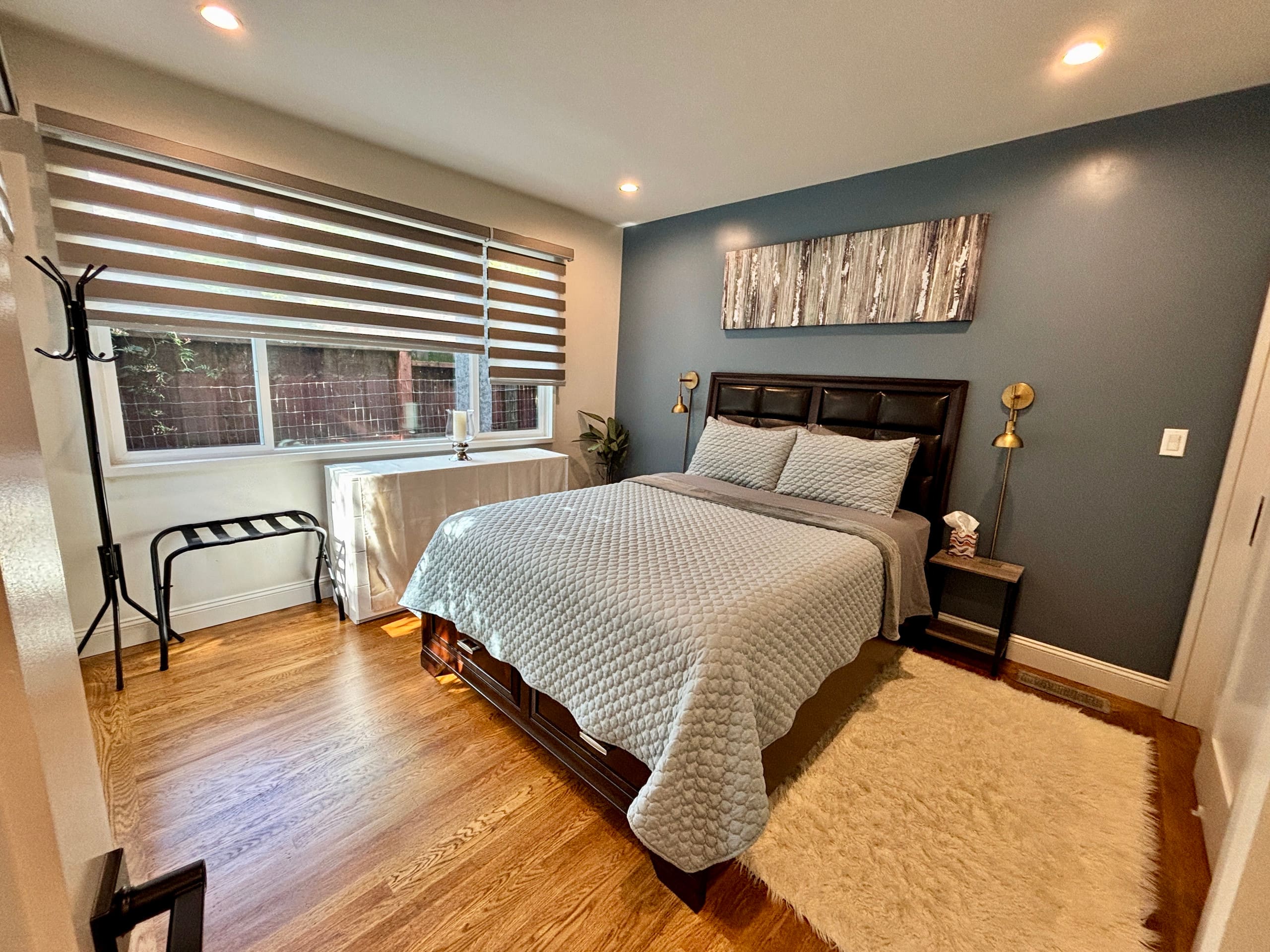 Home in San Francisco · ★5.0 · 2 bedrooms · 2 beds · 1.5 baths - Image 6