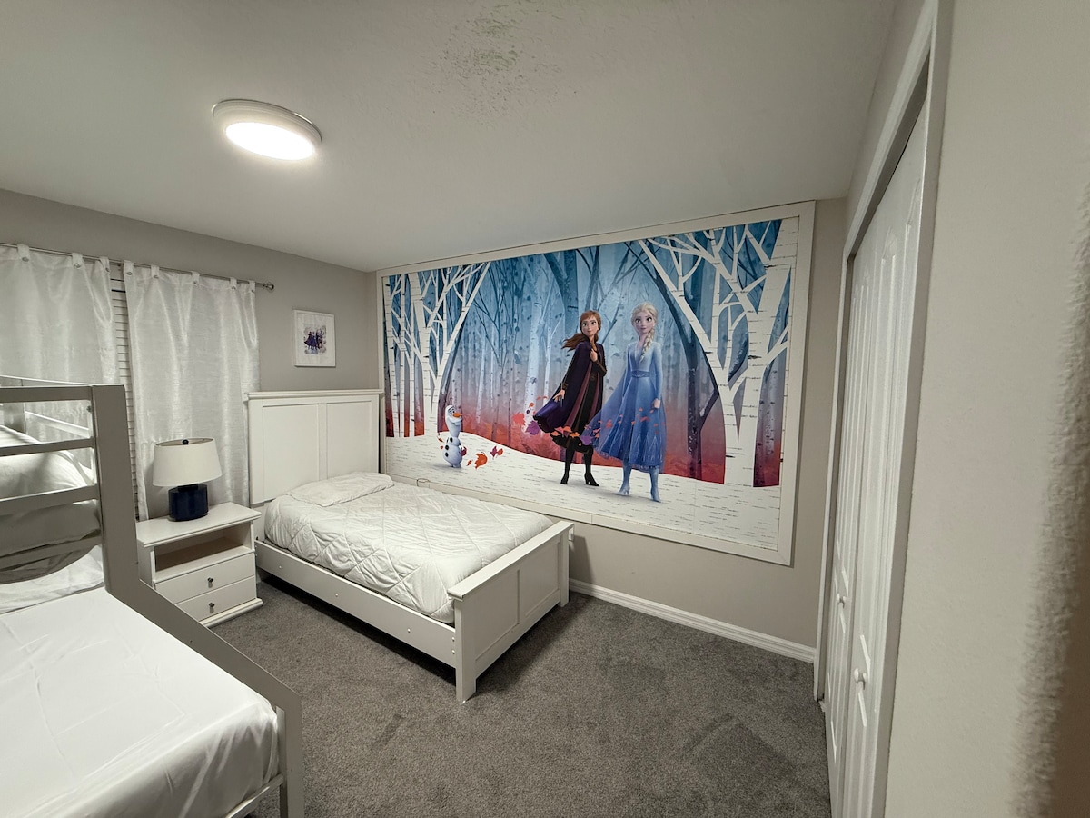 Excelente quarto Frozen - Casas para Alugar em Kissimmee, Flórida ...