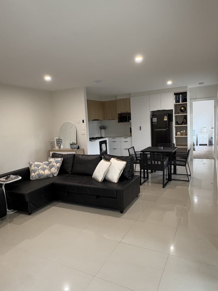 Family-friendly Downstairs Retreat|space To Unwind - Paradise Country, Oxenford