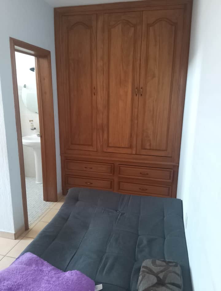 Спалня 2