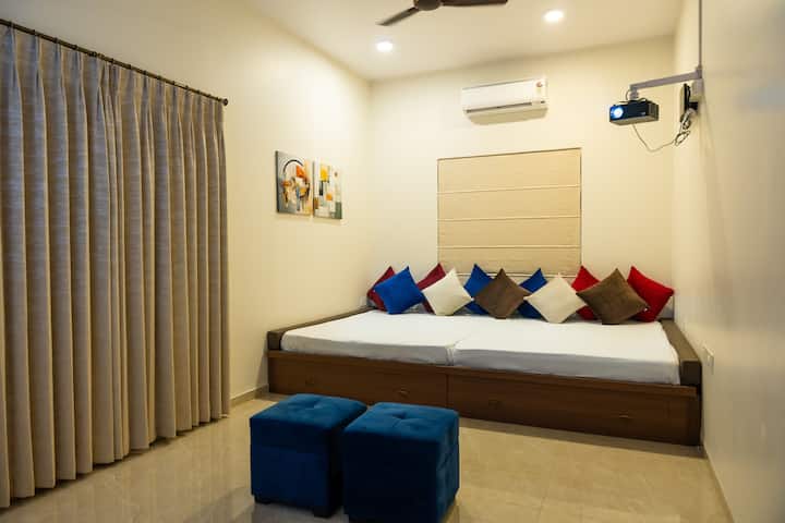 Living room 3 image 2
