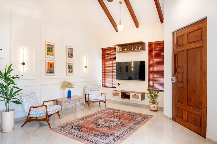Living room 1 image 2