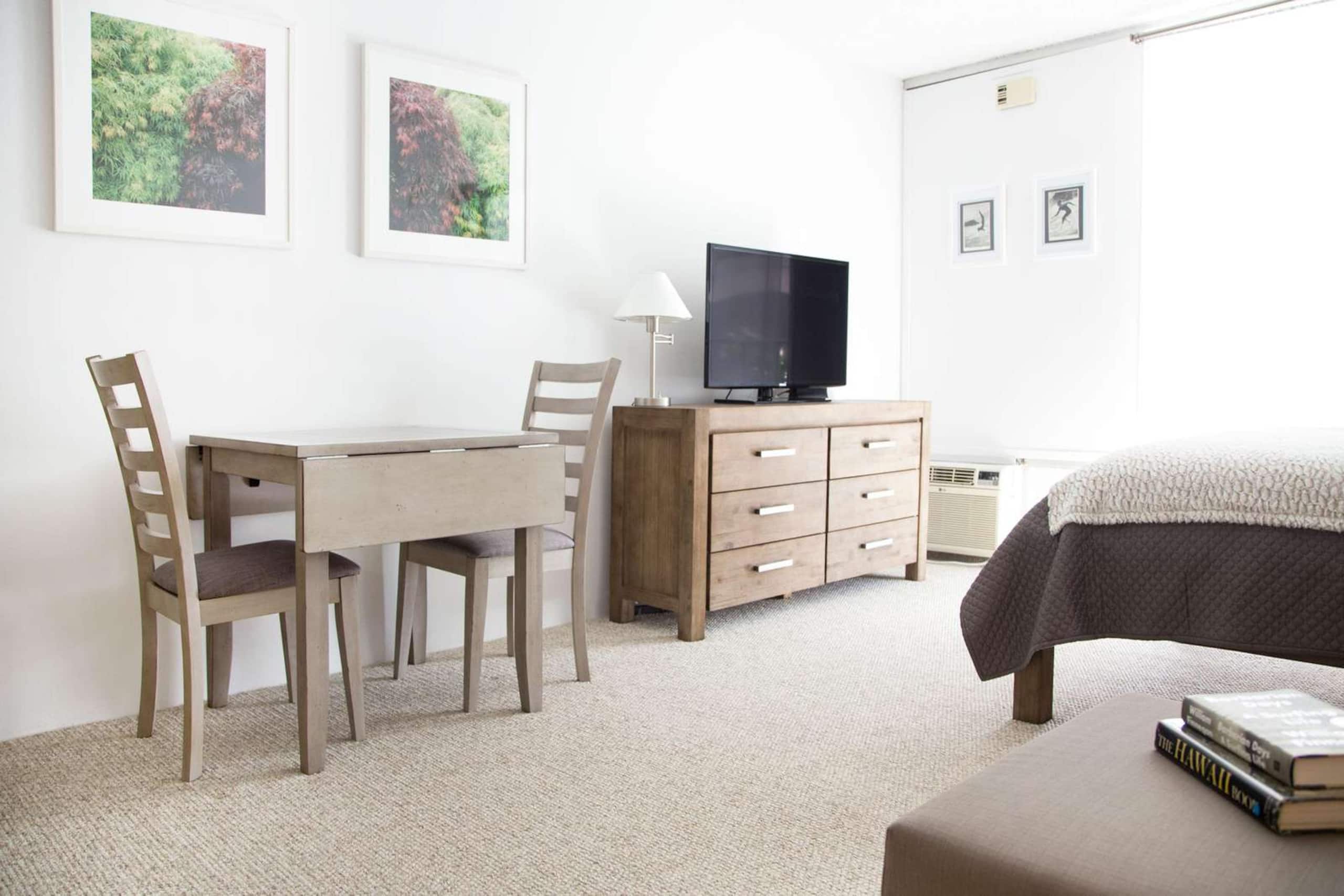 4th Fl Marine Surf Studio | Prime Location - Image 15