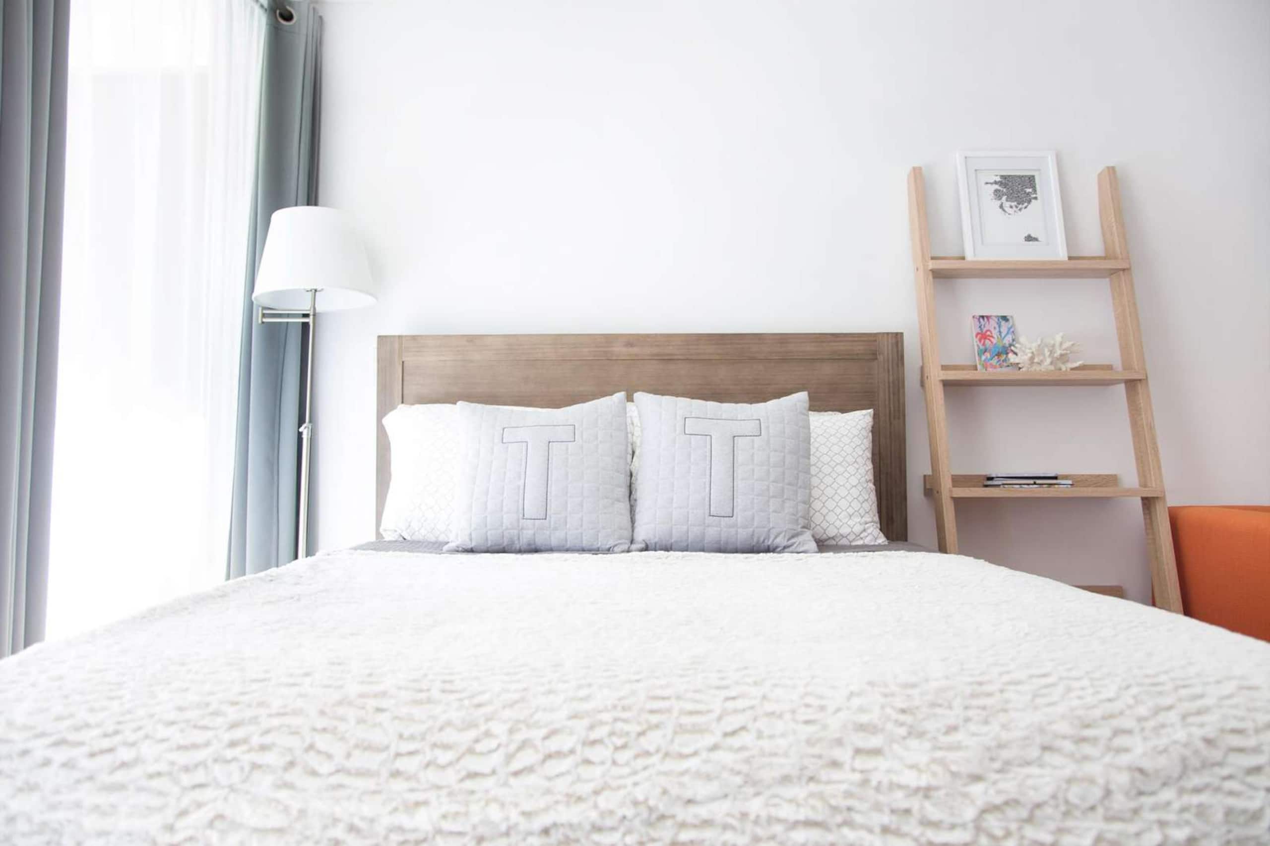 4th Fl Marine Surf Studio | Prime Location - Image 10
