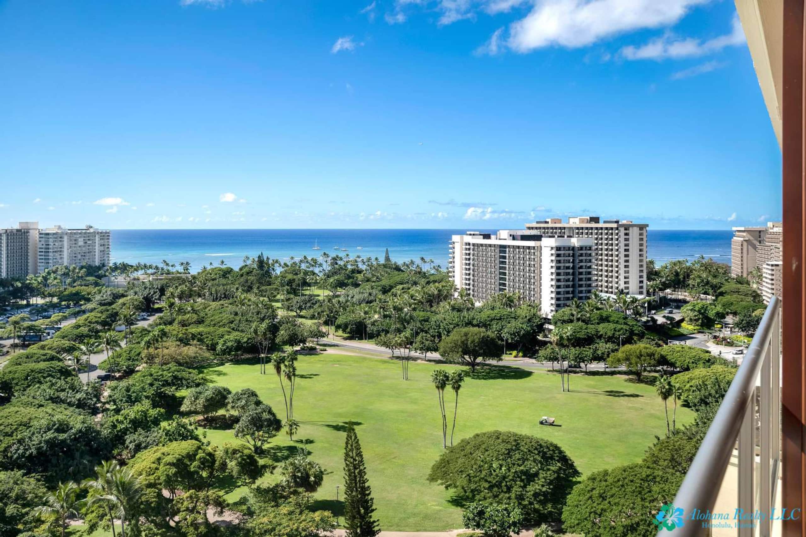 16th Fl Luana Waikiki | Park & Partial Ocean View - Image 9