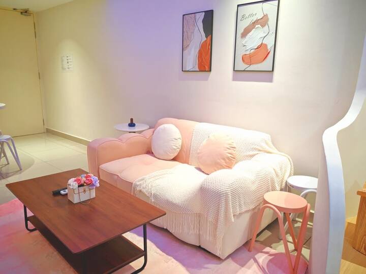 Romantic Couple Suite@kulai Apt 2br 6pax Near Jpo - Senai
