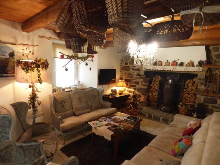 Ancien Relais De Poste De 1875 Pierres Et Lauzes - Coucouron