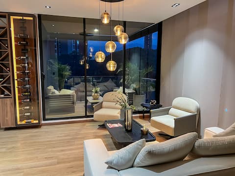Popular Airbnb listing: Luxury & Privacy|Modern apartment with pool and tennis in Parcelaciones Pance