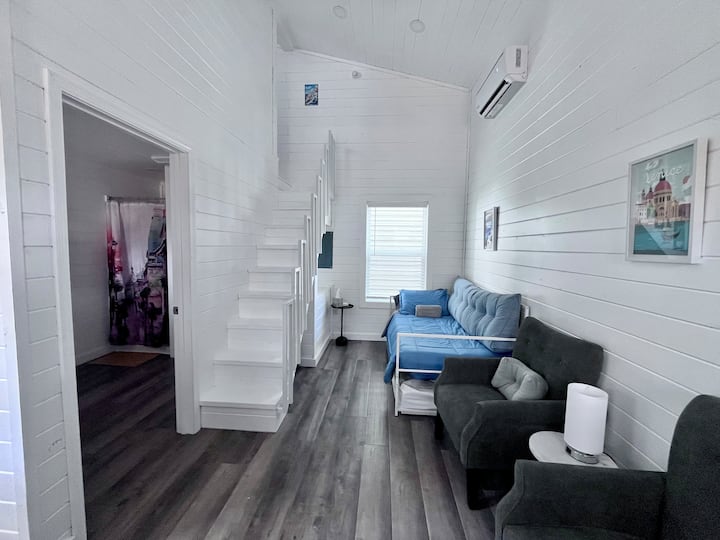 Euro Style Tiny Home With Deck - Cape Girardeau, MO