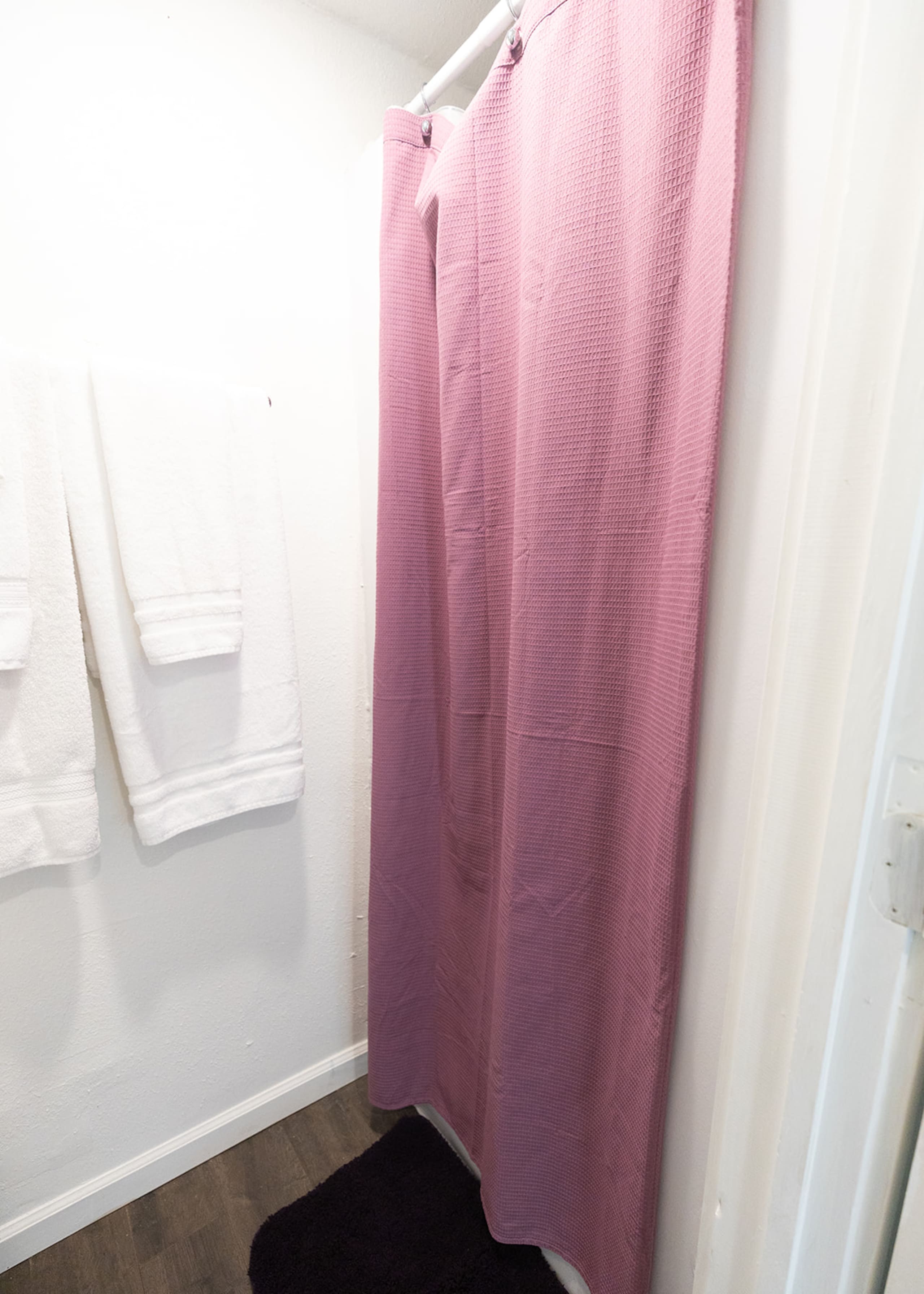 Hotel in Naalehu · ★5.0 · 5 bedrooms · 1 bed · 1 private bath - Image 8