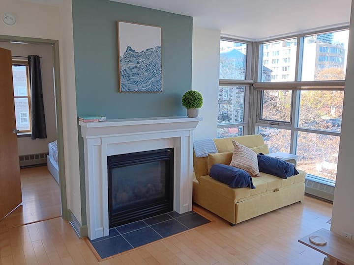 Harbour Front Boardwalk 1-bedroom Condo - Halifax