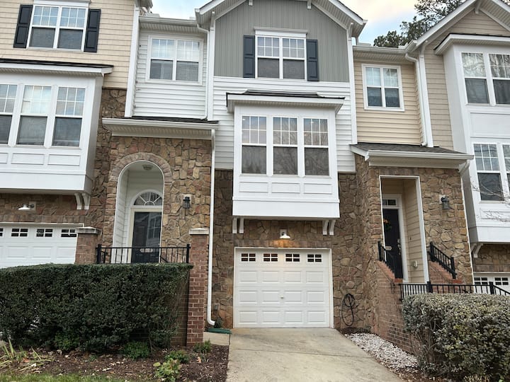 Modern Townhouse By Crabtree Valley Mall - Raleigh, NC