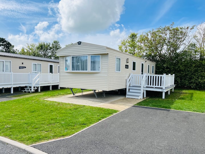 3 Bedroom Caravan Cw132, Whitecliff Bay - Sandown