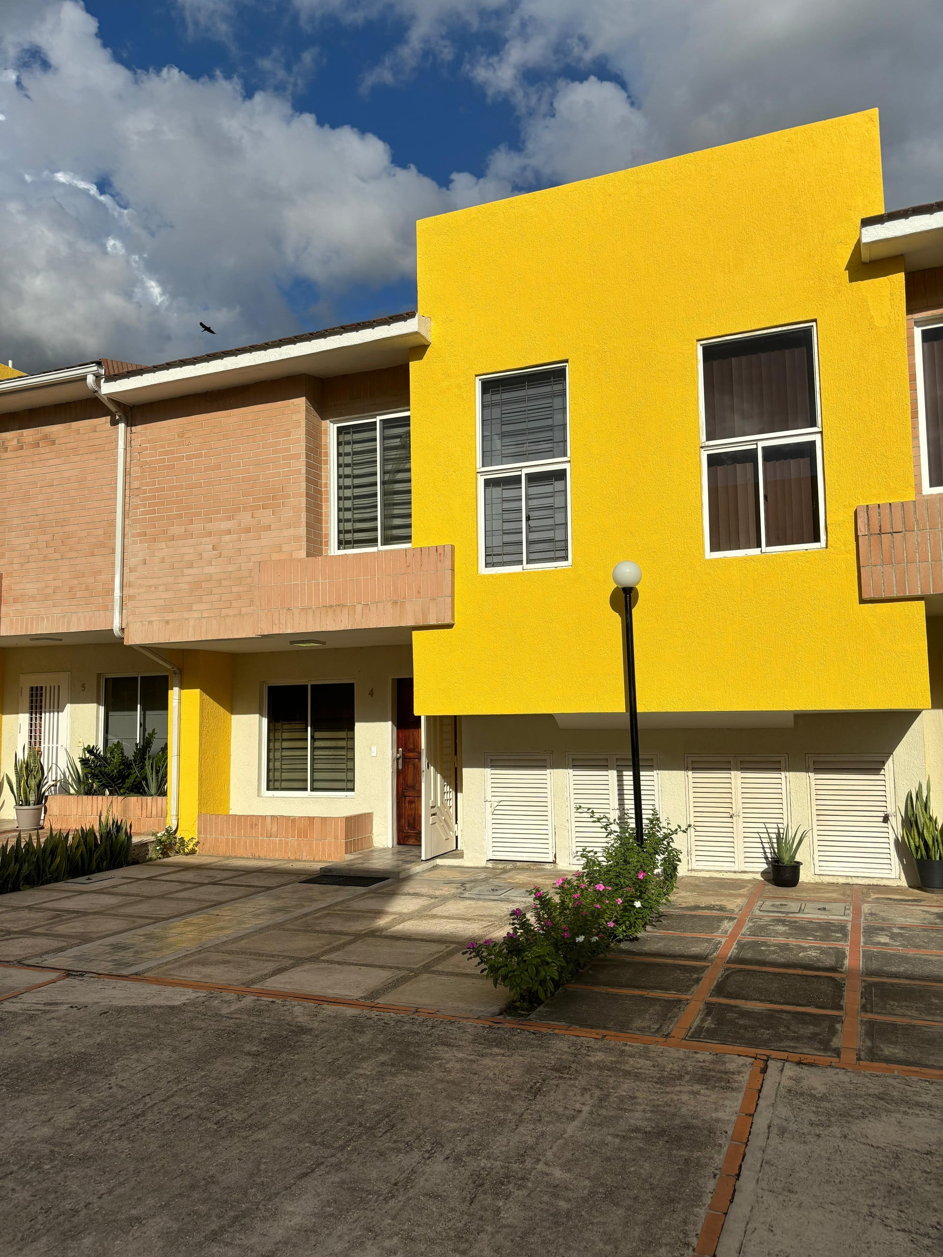 House in Valencia 5 min from Sambil