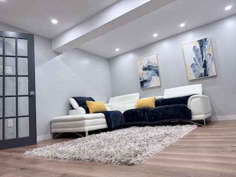 Top Airbnb: Modern suite - quiet and independent space in Gatineau