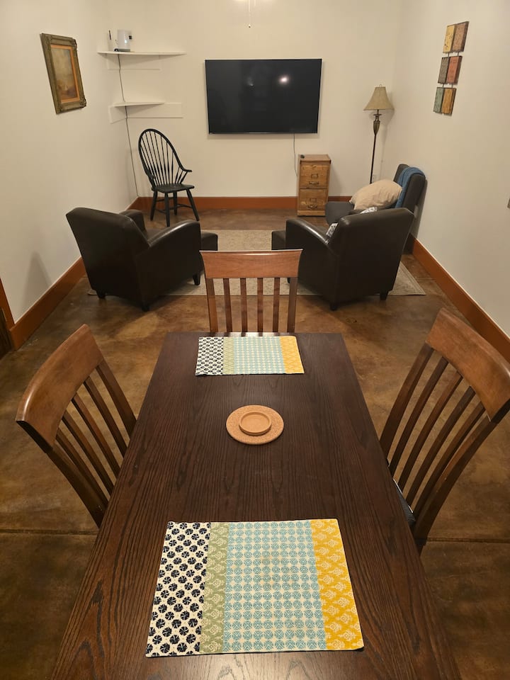 Mountain Aura- Spring Special Black Hawk$120/night - Nederland, CO