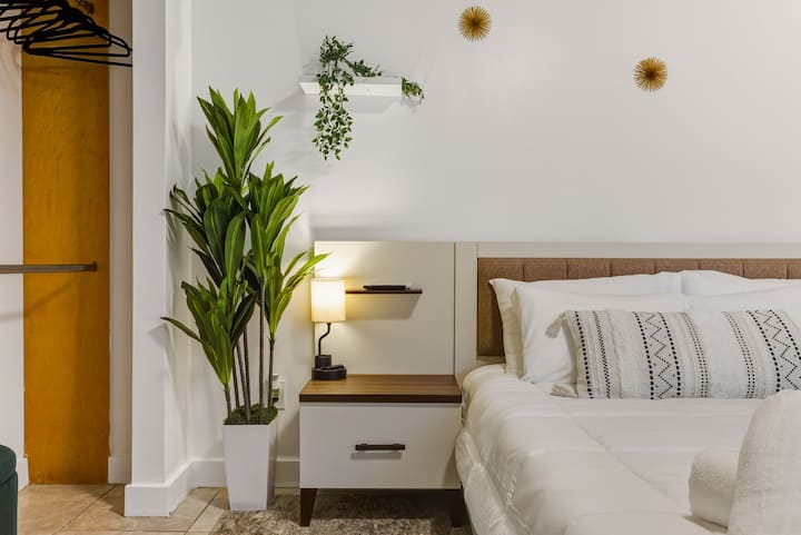 Cozy Guesthouse Walking Distance Nu Stadium Park - Miami