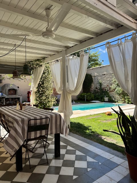 • Cozy and quiet downtown house with pool