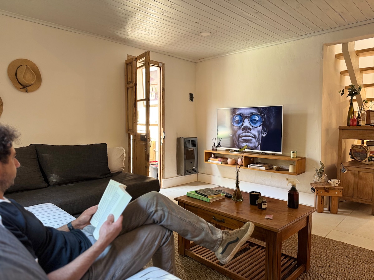 Propiedad de Airbnb exitosa: •Central house~heating~green patio~garage• en Capilla Del Monte