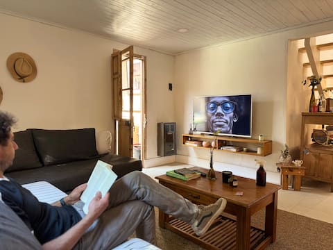 Propiedad de Airbnb exitosa: • Cozy and quiet downtown house with barbecue grill en Capilla Del Monte