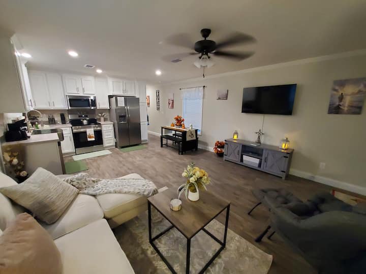Cute 'N' Cozy, Pet Friendly Cottage! - 克雷斯特韋