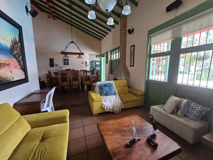 Hermosa Finca Con Piscina En Copacabana - Girardota