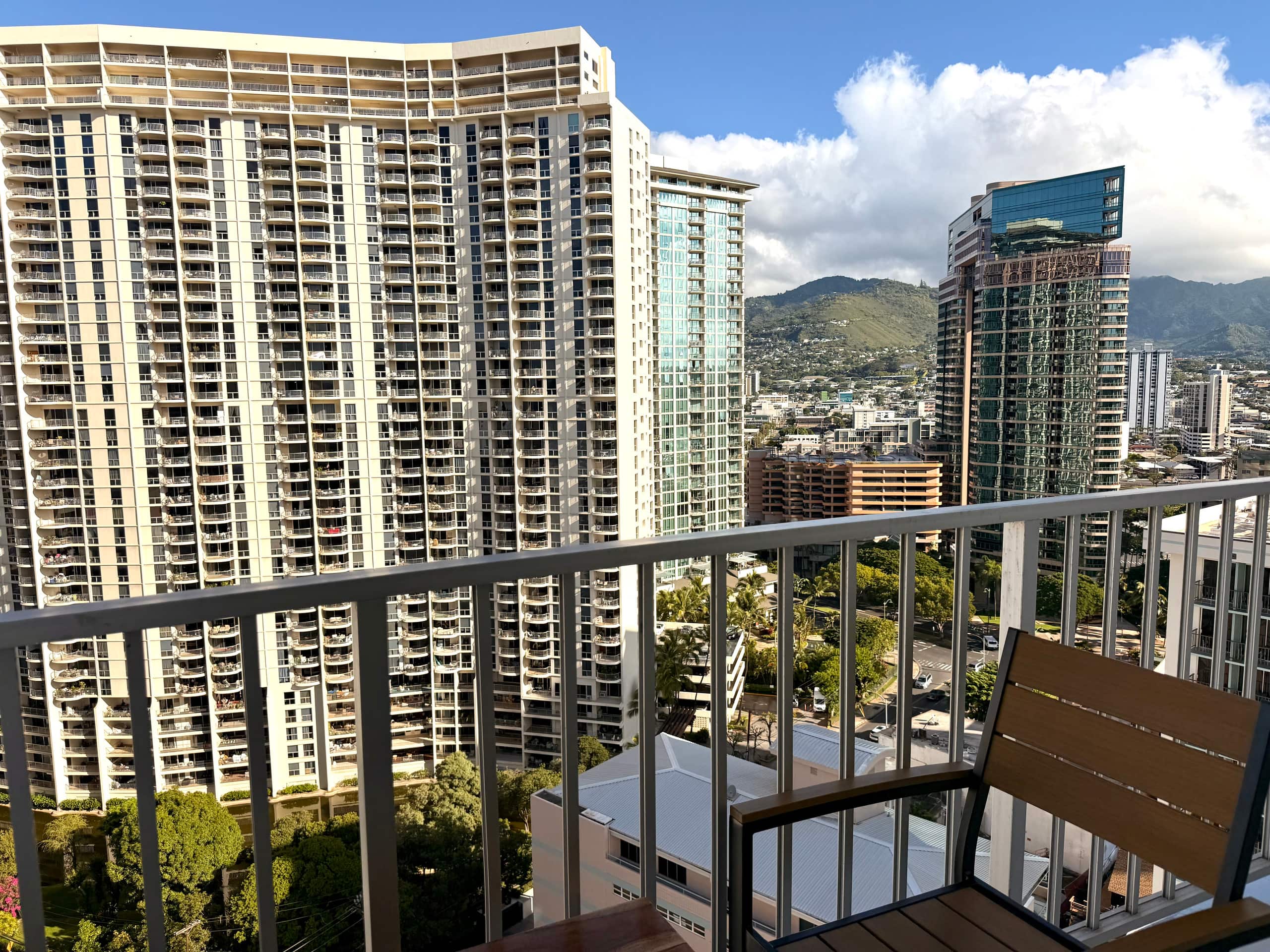 21*High Floor Cozy Waikiki Condo w/Balcony - Image 21