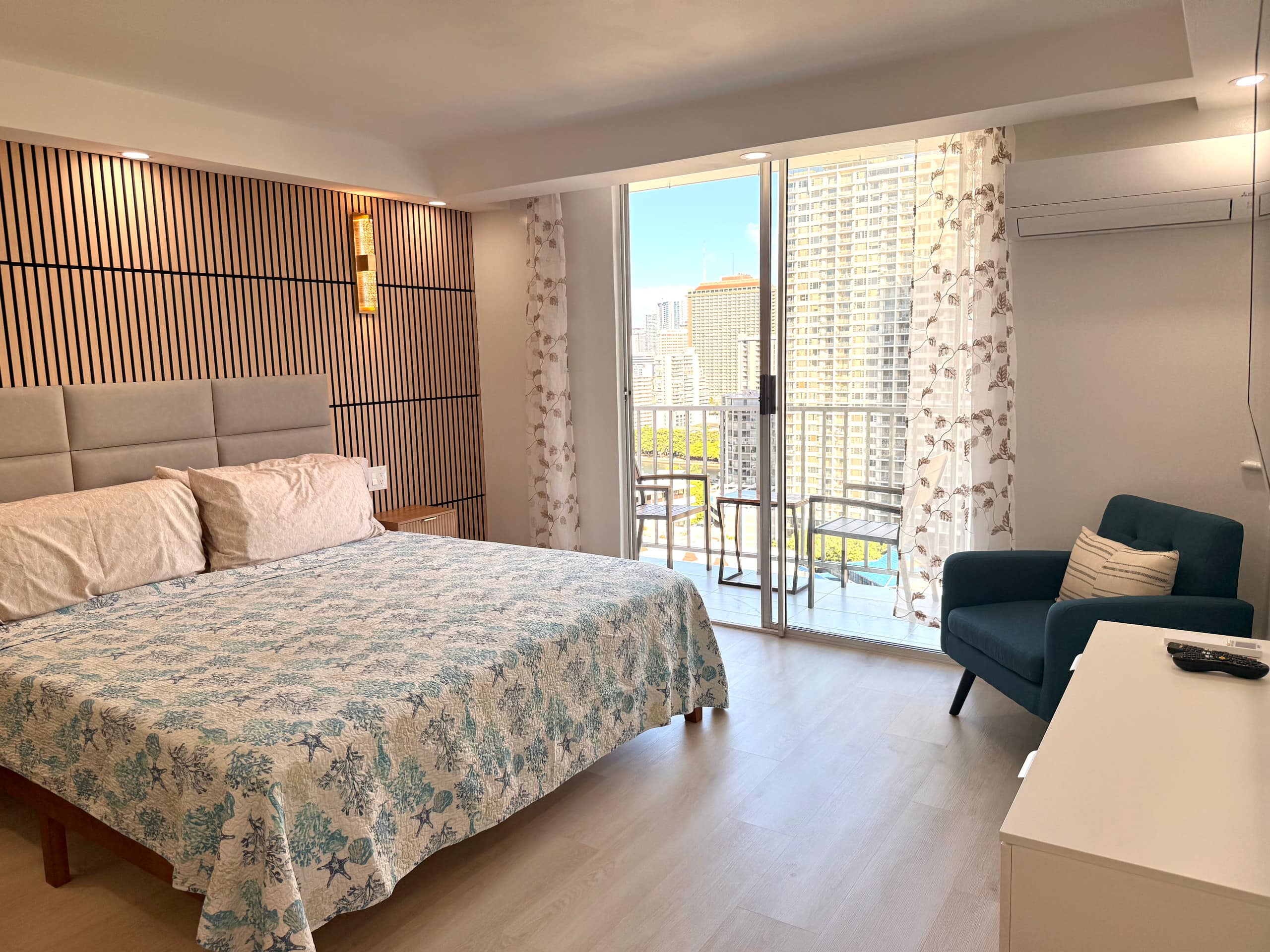 21*High Floor Cozy Waikiki Condo w/Balcony - Image 30