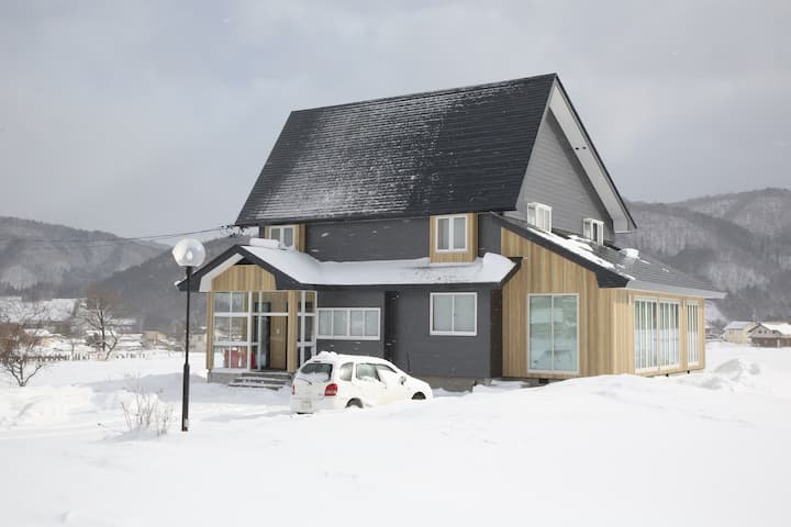 Hida Peaks | A Valley Chalets Signature Residence - Hakuba